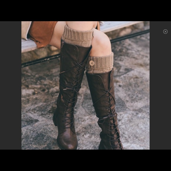 🎄Buttoned Boot Topper - Picture 4 of 6